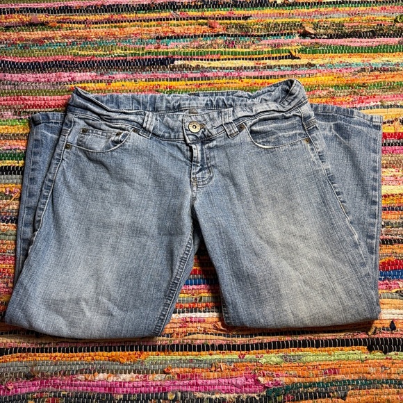 vintage y2k l.e.i. light wash angel wing embroidered denim capris size 31 - Picture 6 of 7